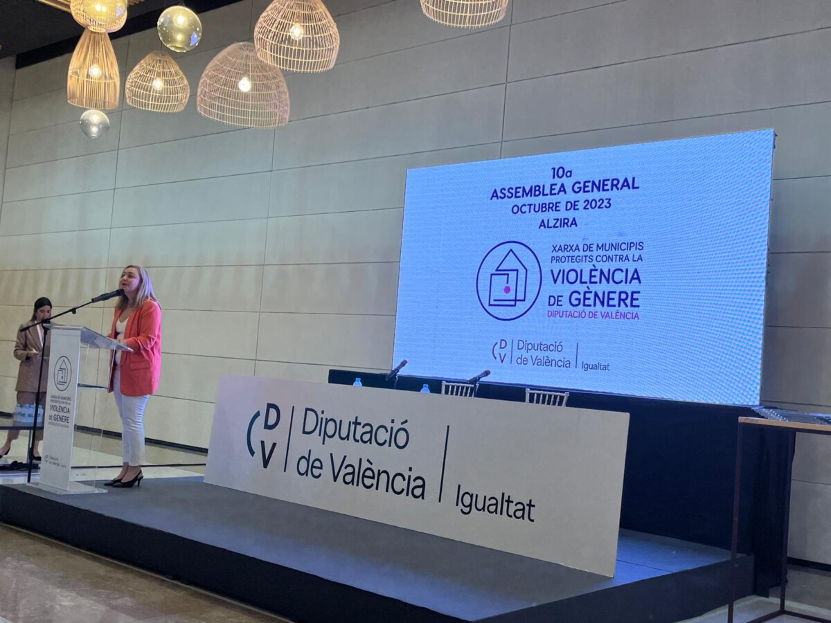 Rocío Gil interviene en la Asamblea General de la Red de municipios